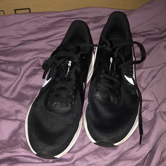 Shoes - Picture 1 of 4